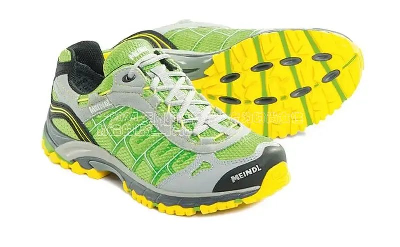 8868体育官网巴美列捷福**2024 年内增高板鞋：专为时尚女性
打造的舒适与高度**