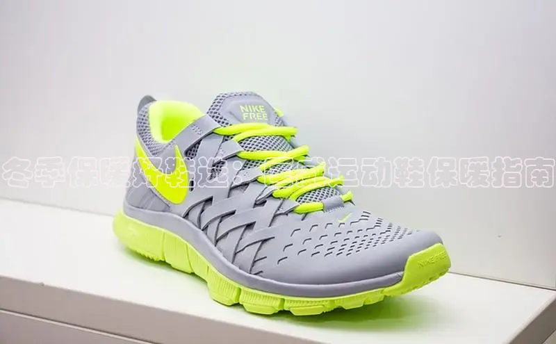 8868体育登录入口进入官网视觉中国冬季保暖好鞋选：匡威运动鞋保暖指南